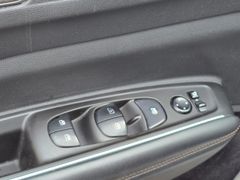 Fahrzeugabbildung Koleos Initiale Paris 1.3 TCe 160 EU6d