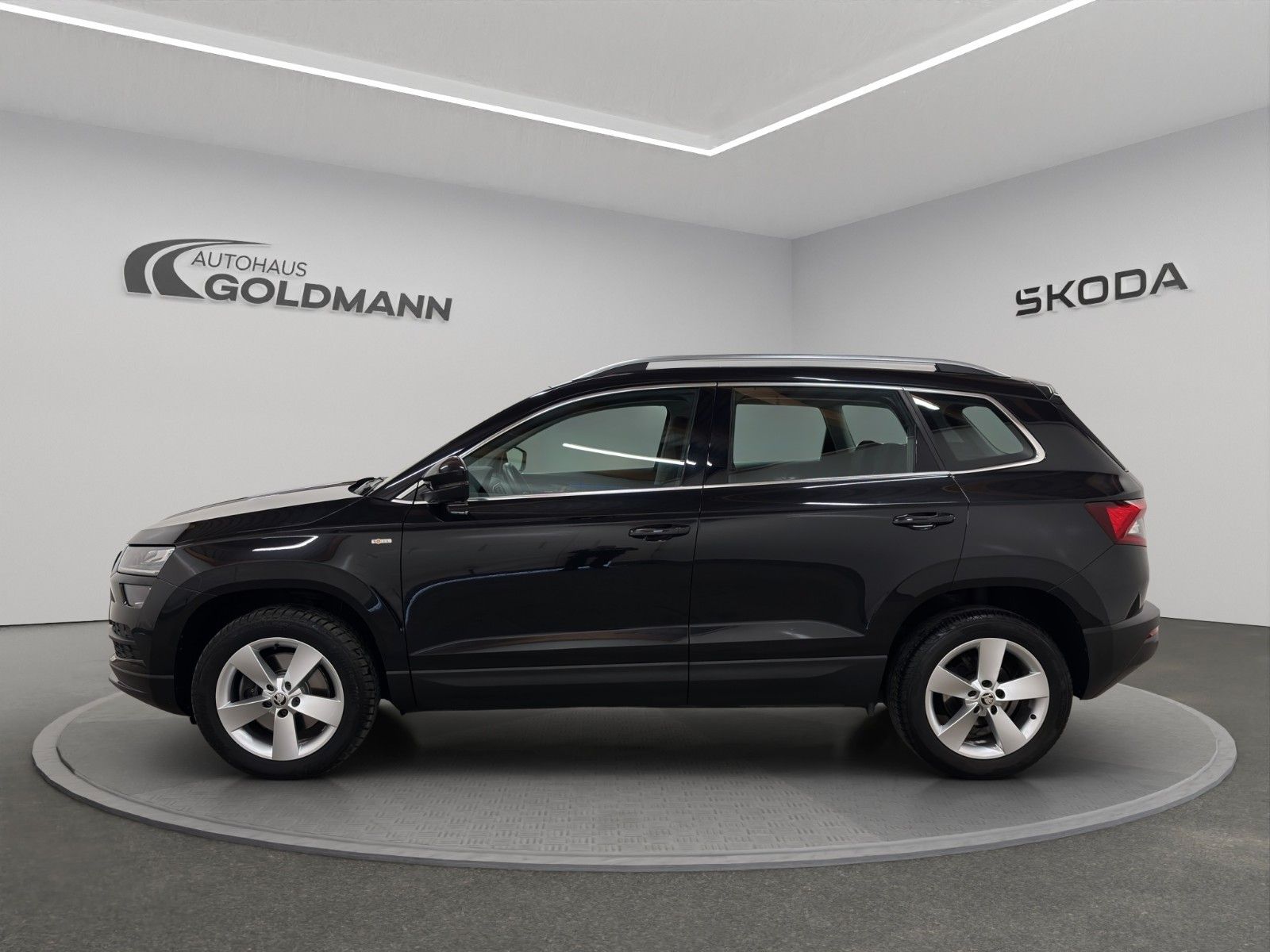 Fahrzeugabbildung SKODA Karoq Soleil 2.0 TDI 110 kW Standheizung