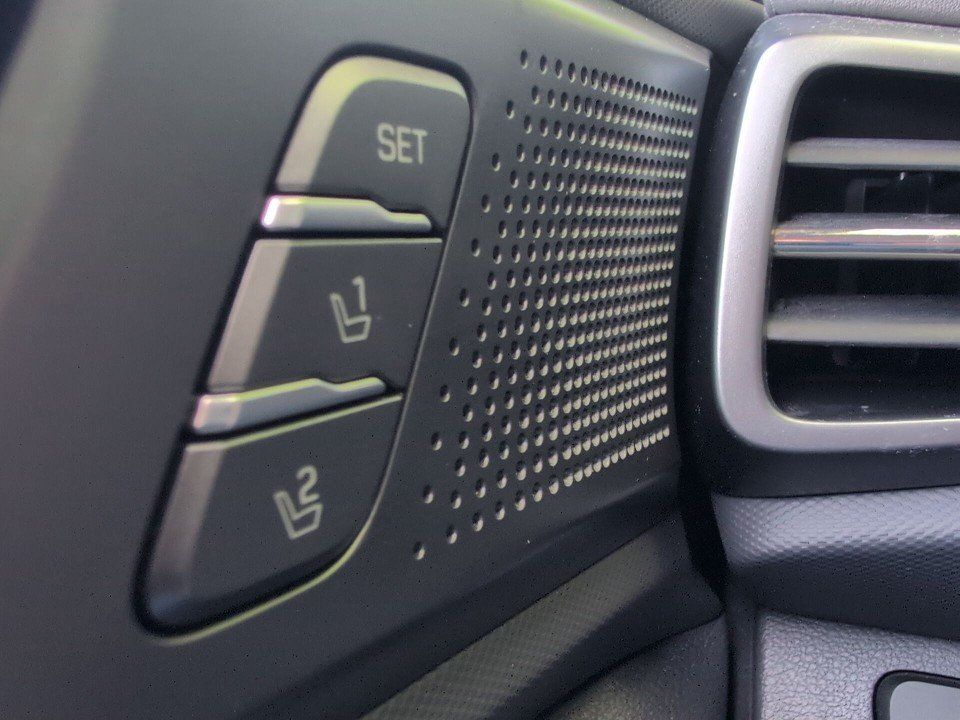 Fahrzeugabbildung Hyundai IONIQ FL HEV PREMIUM GARANTIE NAVI+CARPLAY+4xSHZ