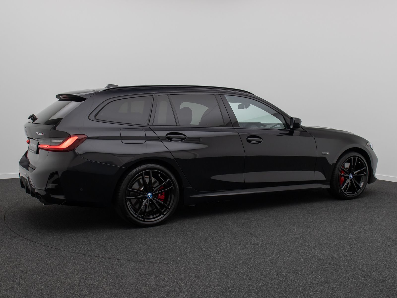 Fahrzeugabbildung BMW 330e M Sport Pro Kamera HUD DAB H/K Komfort 19"