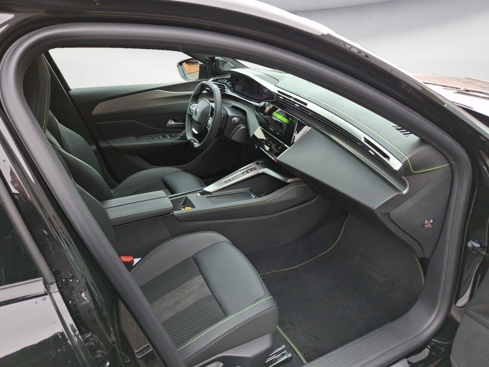 Peugeot 308 - Bild 10