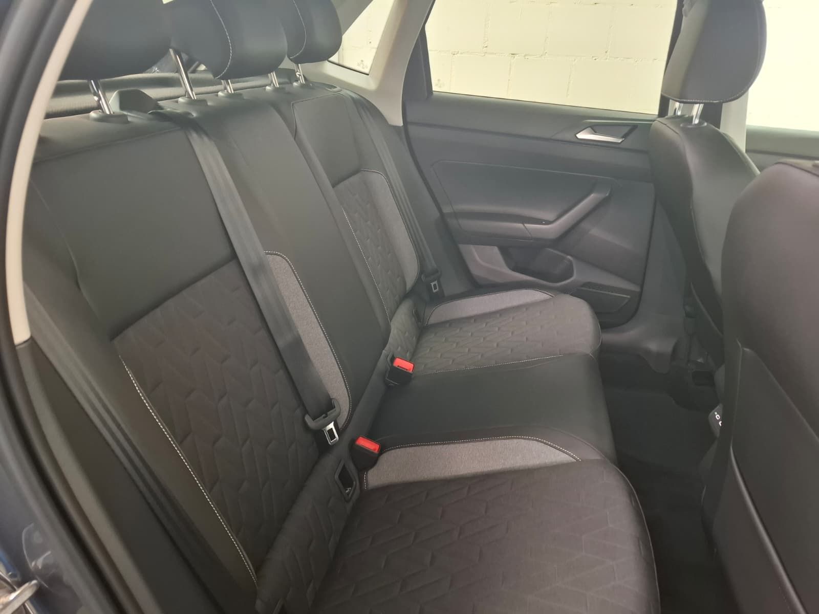 Fahrzeugabbildung Volkswagen Polo VI Energy 1.0 TSI DSG +LED +ACC+Travel Ass.