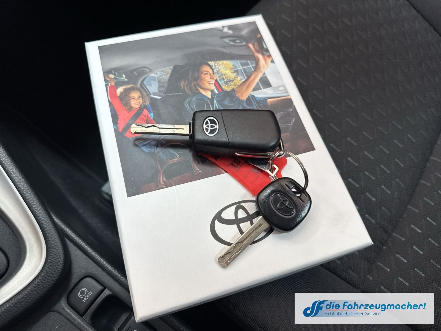Fahrzeugabbildung Toyota Yaris Cross Hybrid FWD Comfort ACC DAB Spurhalte