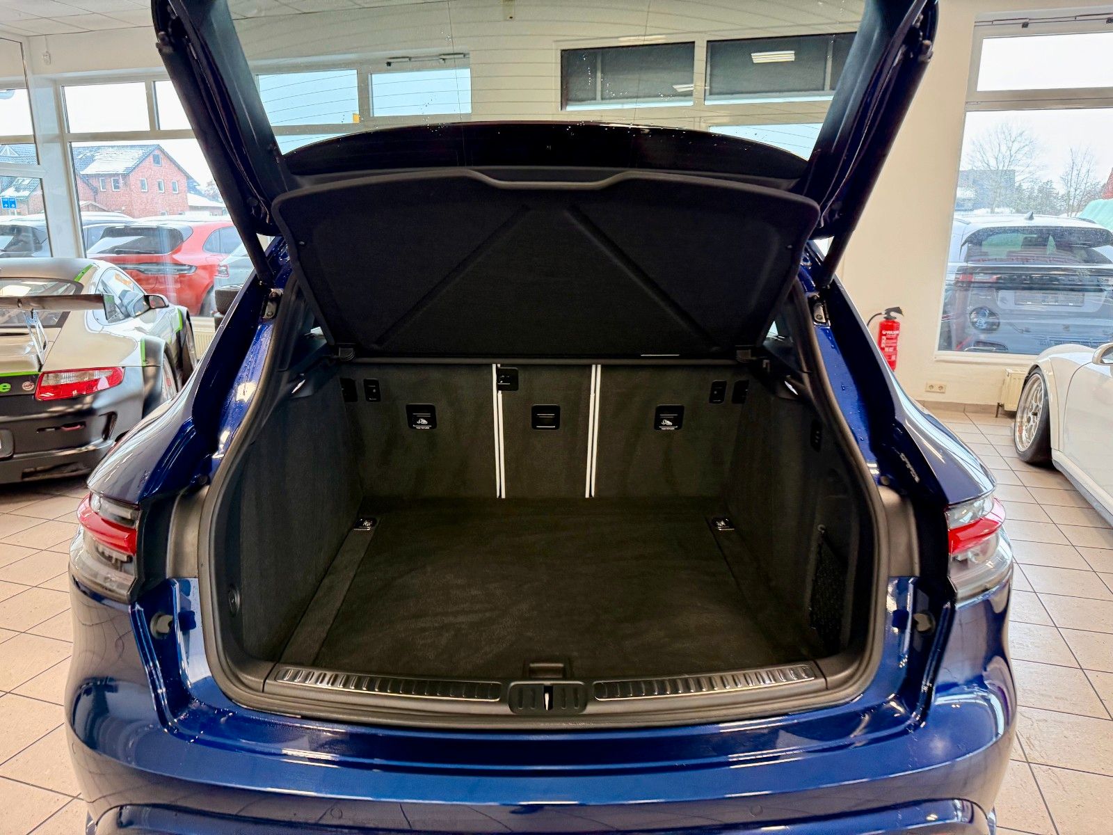 Fahrzeugabbildung Porsche Macan S Luftfederung/Panorama/ACC/SportChrono