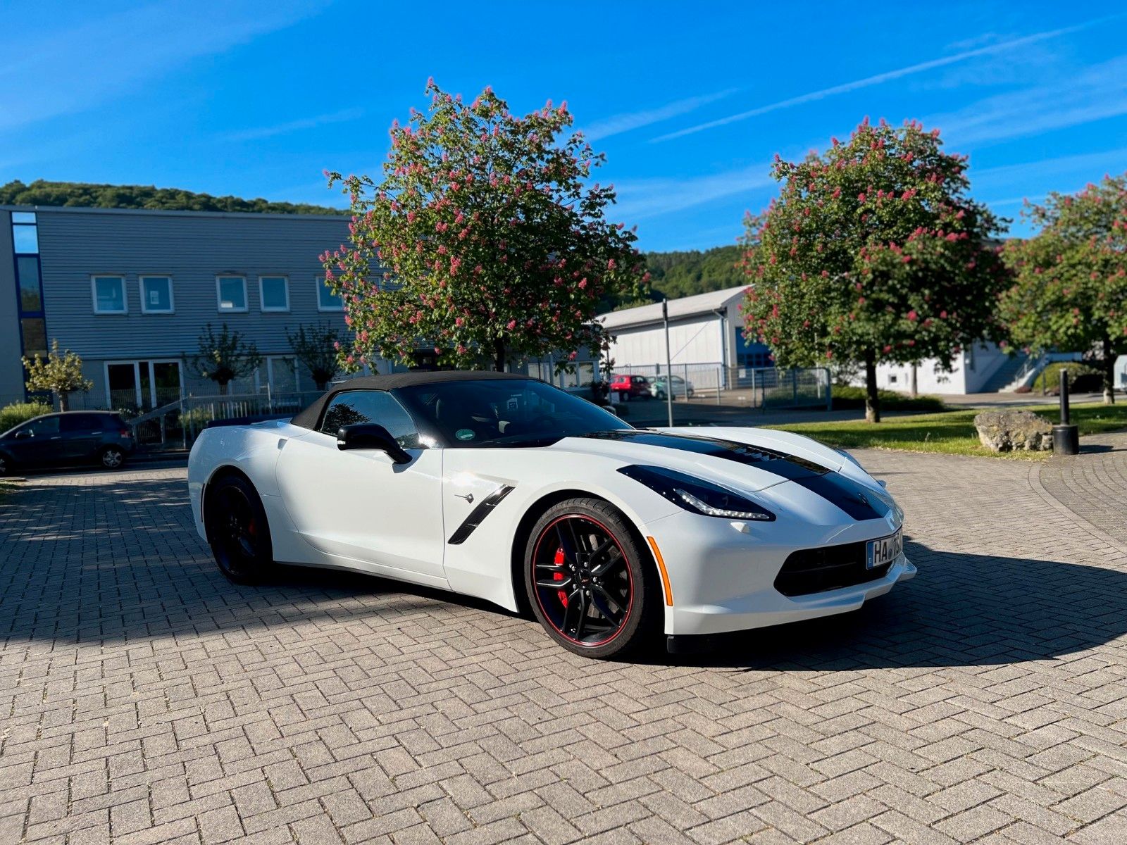 Fahrzeugabbildung Corvette C7 6.2 V8 AT8 Stingray Cabrio 3LT