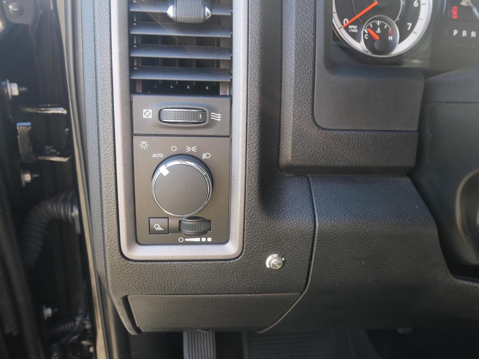 Dodge Ram 1500 Classic, миниатюра 19