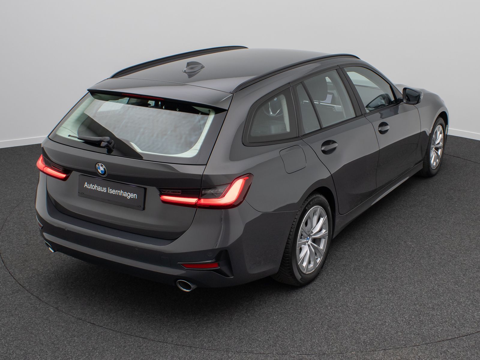 Fahrzeugabbildung BMW 320d Stop&Go Alarm DAB DriveAss AHK FernlichtAss
