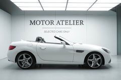MERCEDES-BENZ SLC 180 Roadster*AMG-Line*Panorama*Airscarf*18"