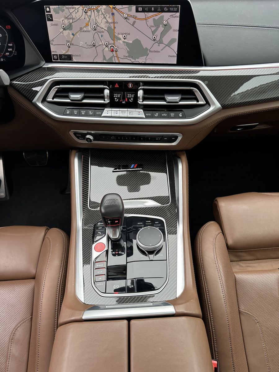 Fahrzeugabbildung BMW X5 M Competition NAV+LASER+PANO+AHK+360°+21/22ZO