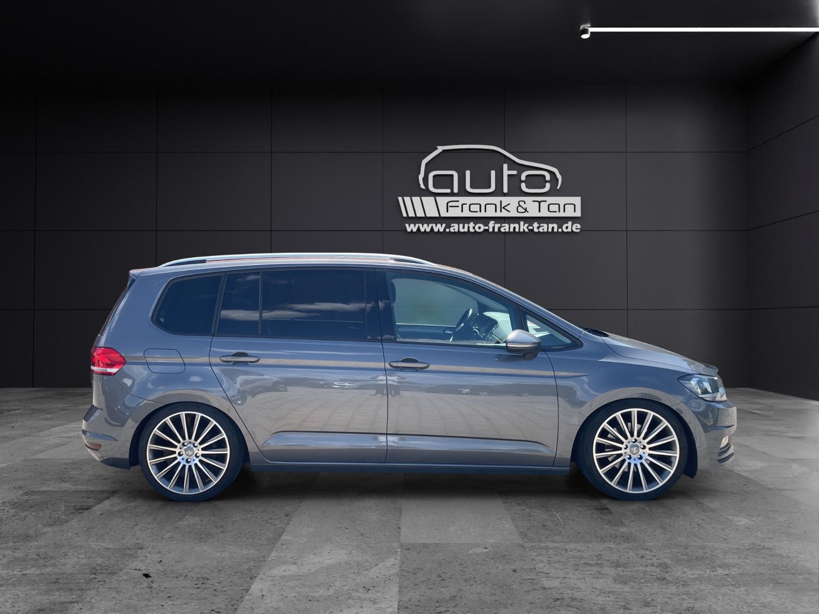 Fahrzeugabbildung Volkswagen Touran Comfortline AHK*Shzg*Tempo*Nebel