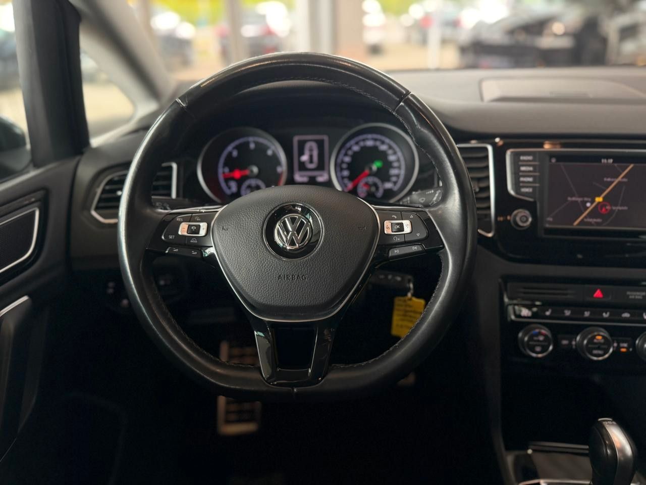 Fahrzeugabbildung Volkswagen Golf Sportsvan TDI DSG SOUND NAVI AHK ACC ALU