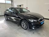 BMW 318d Sport Line*1-Ha*LED*Navi*GRA*Leder*AHK* AHK - BMW 318 mit Diesel-Antrieb: Limousine