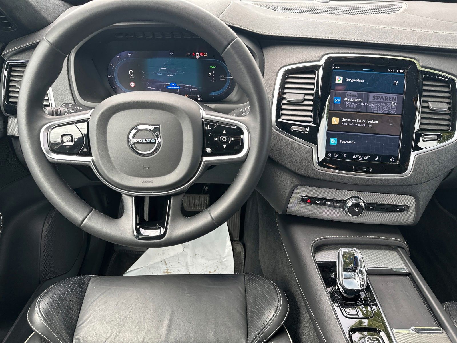 Fahrzeugabbildung Volvo XC90 Ultimate Dark Recharge Plug-In AWD, AHK