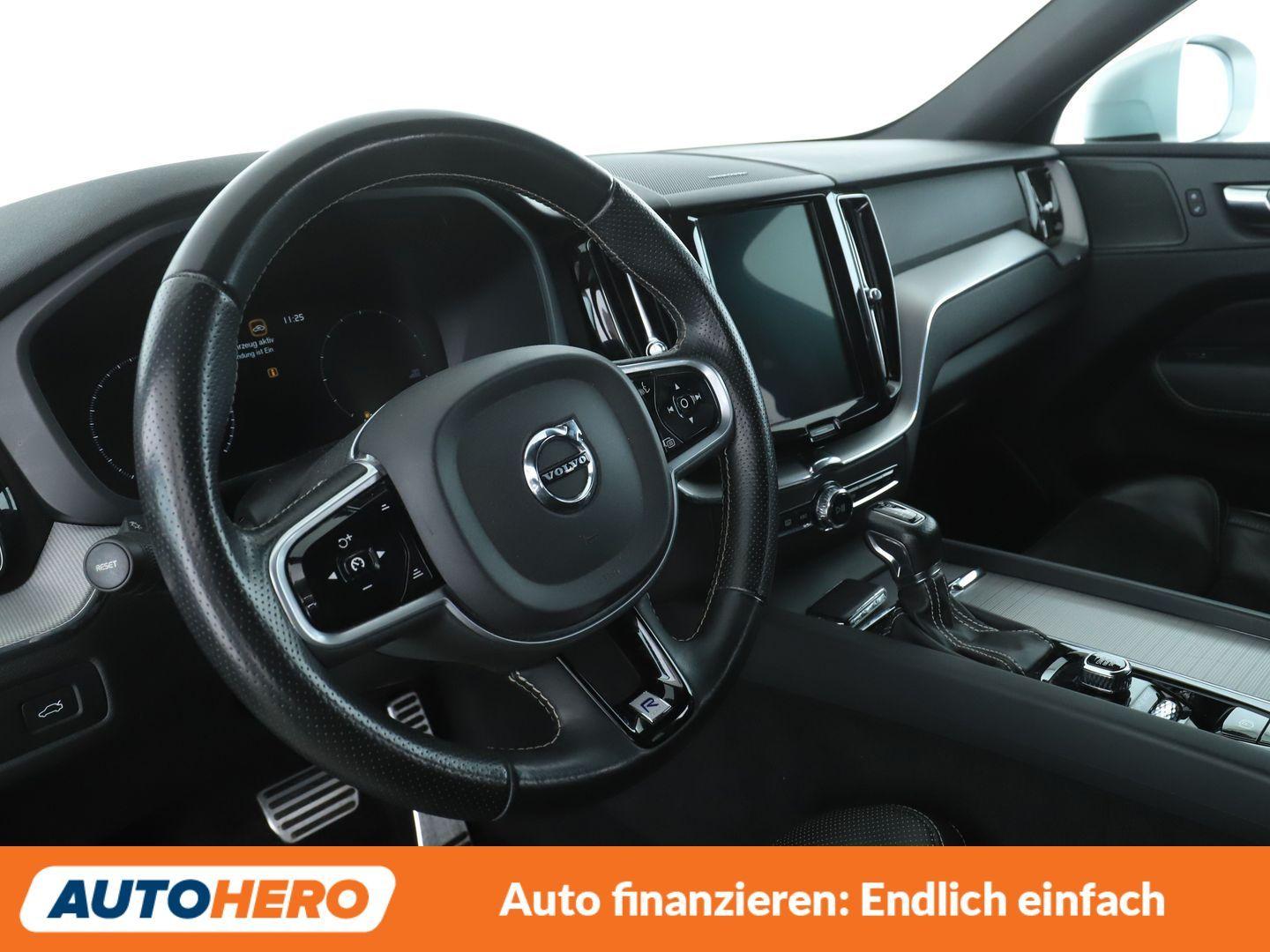 Volvo XC60 2.0 D4 R Design AWD Aut.*NAVI*LED*TEMPO*PDC