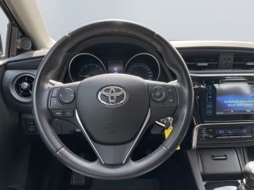 Toyota Auris - 12