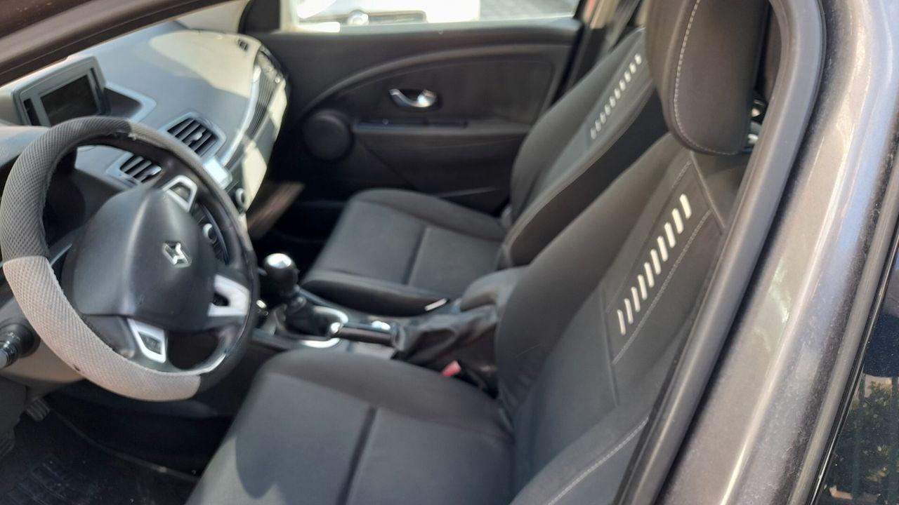 Renault Megane 2011 — photo 6
