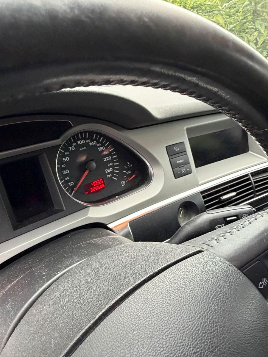 Audi A6 2006 — photo 9
