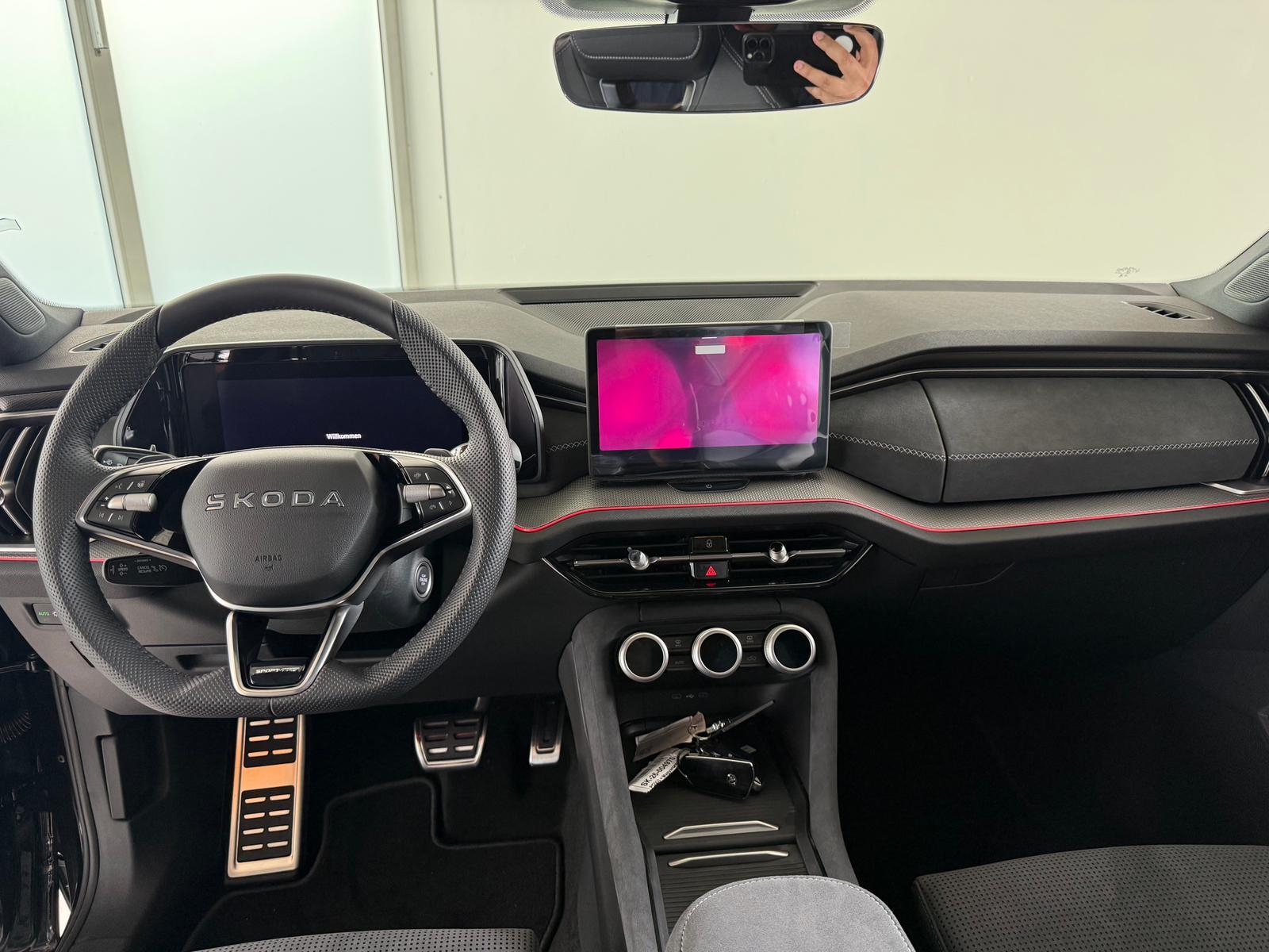 Skoda Kodiaq iV Sportline - Pano/AHK/ACC/CarPlay