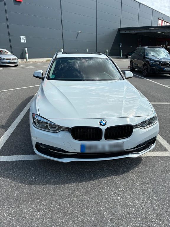 Image of BMW 320