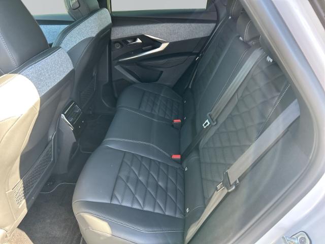 Peugeot 3008 -E GT Massagefunktion Panorama-Schiebedach 
