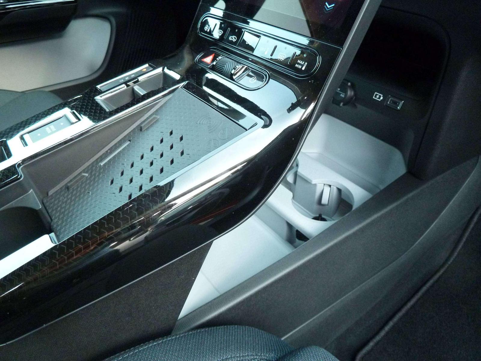 Citroën C5 Aircross 210 Elektromotor PLUS Winterpaket AH