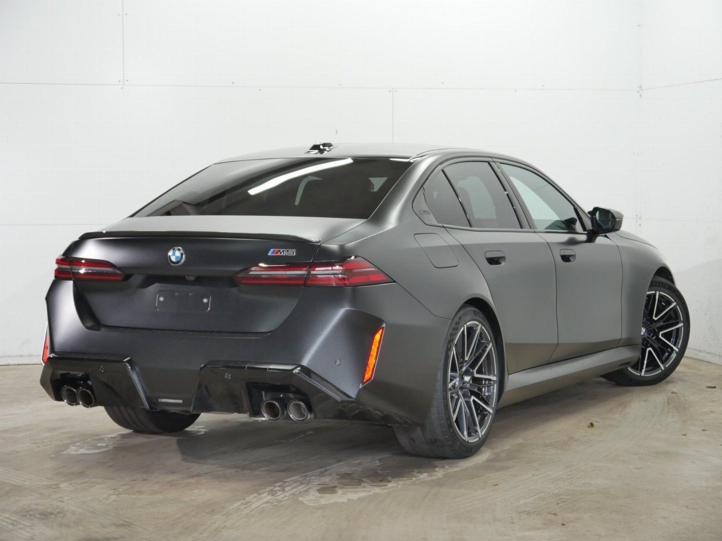 Fahrzeugeinzelansicht 8 Fahrzeugabbildung BMW M5 Limousine |M Carbon-Keramik Bremse |B&W |M Dr