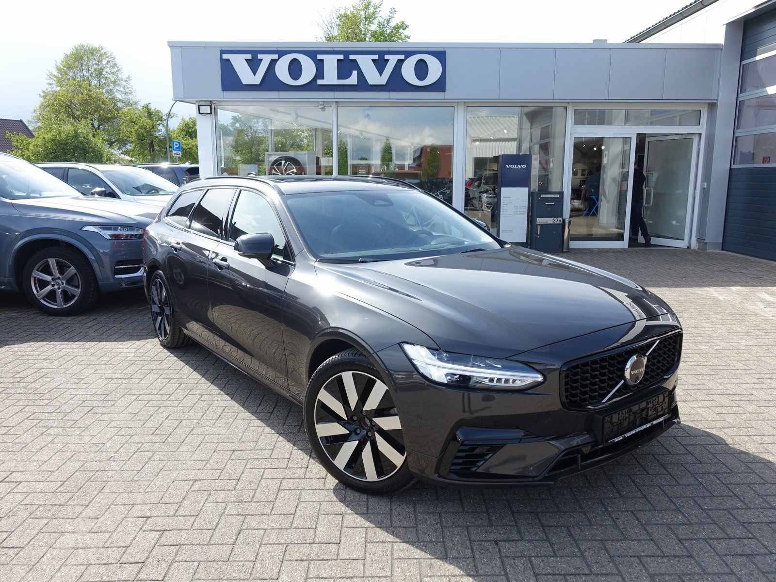Volvo V90 Plus Dark T6 AWD Plug-in Head-UP Pano 360° foto 3