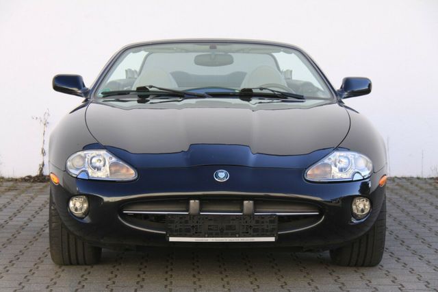 Jaguar XK8 Cabrio 2 Jahre Garantie