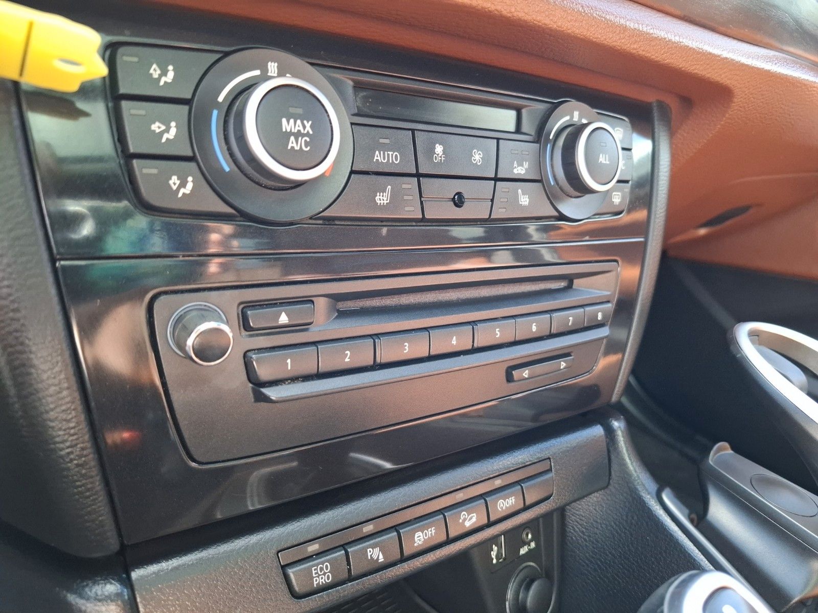 Fahrzeugabbildung BMW X1 xDrive 20 d ! LEDER ! NAVI ! KAMERA ! PANO !