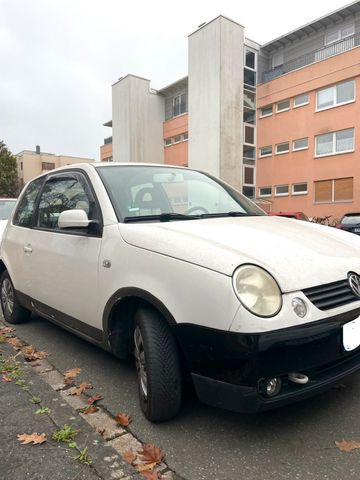 Volkswagen weißer VW Lupo