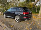 Audi SQ7 4.0 TDI quattro S Line*7Sitze*Panorama*LED - Audi SQ7 mit Panoramadach