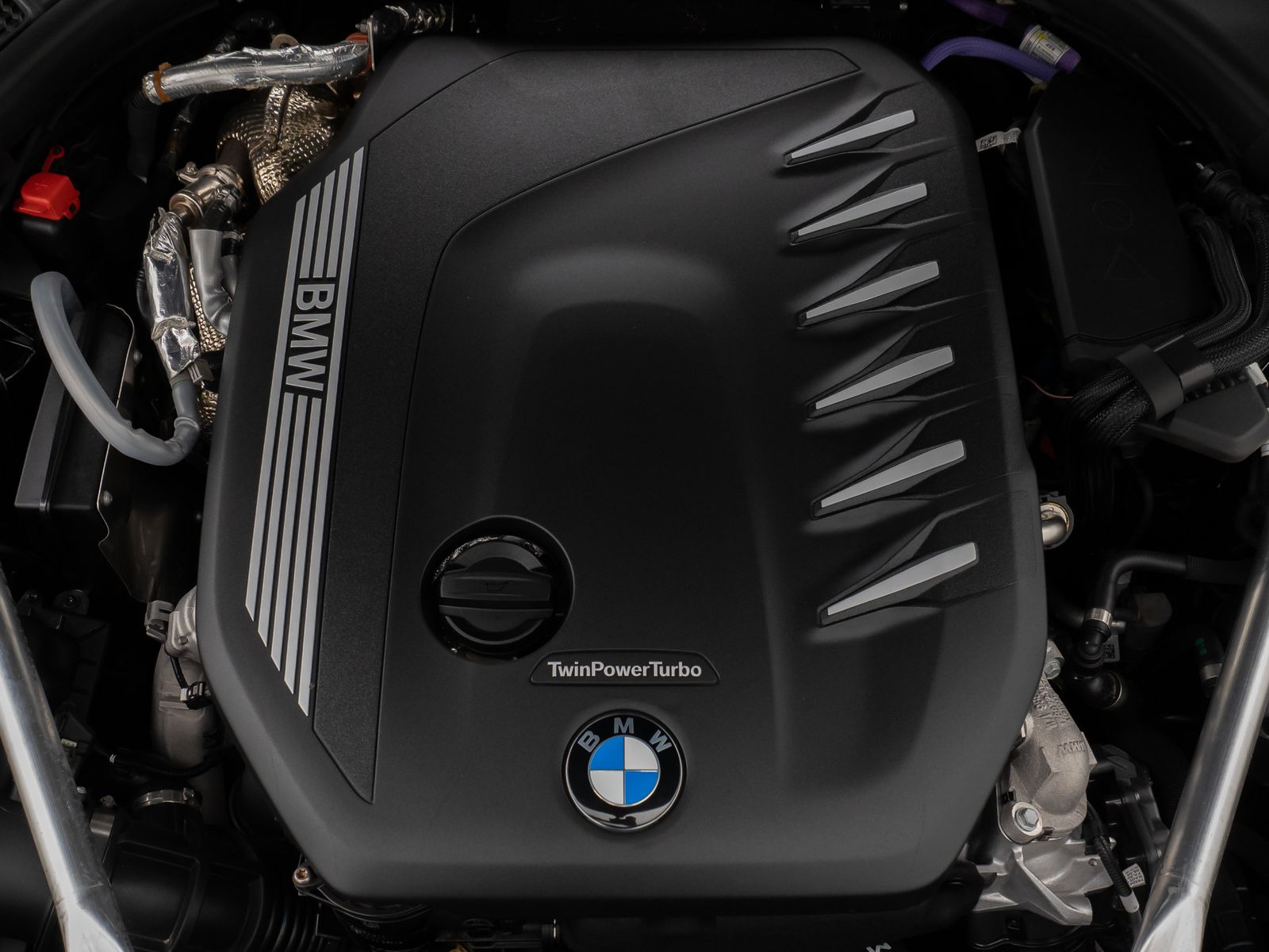 Fahrzeugabbildung BMW 530d  M Sport Kamera Laser HUD DAB HiFi Komfort