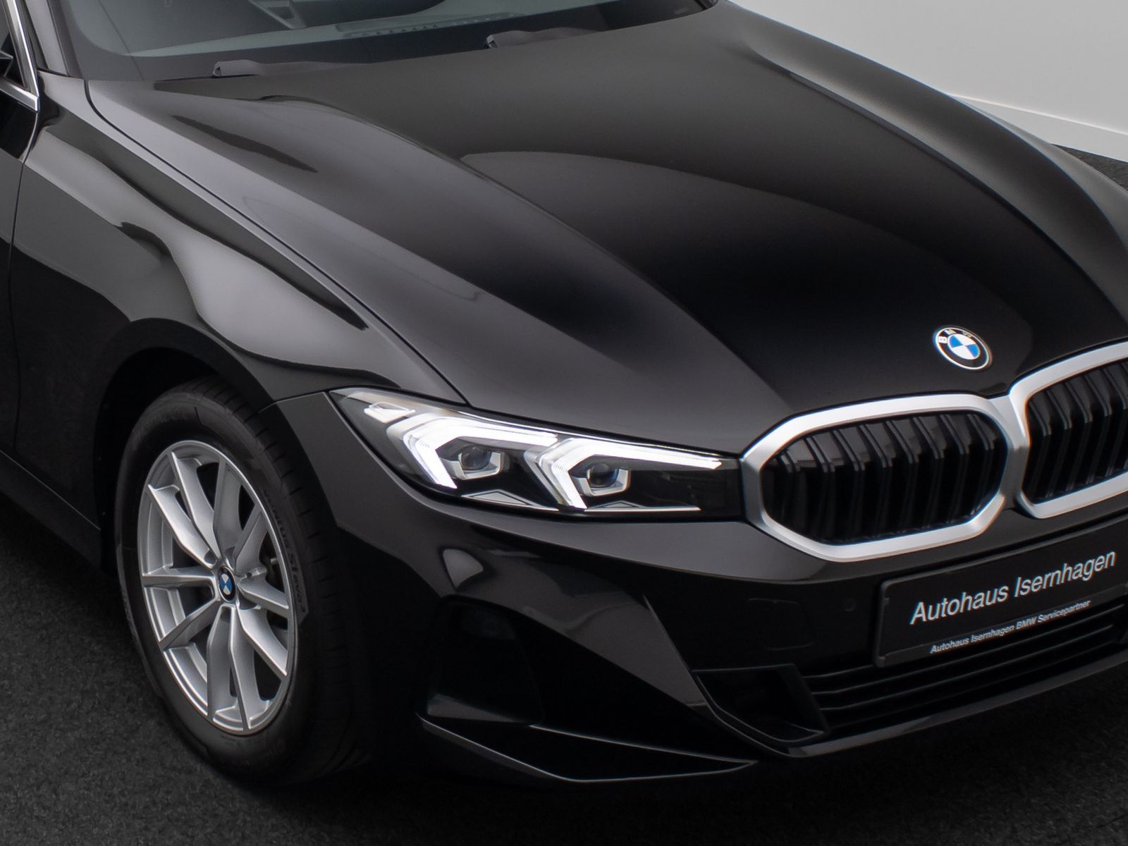 Fahrzeugabbildung BMW 318i Widscreen DAB GeschwindigReg CockpitPlus