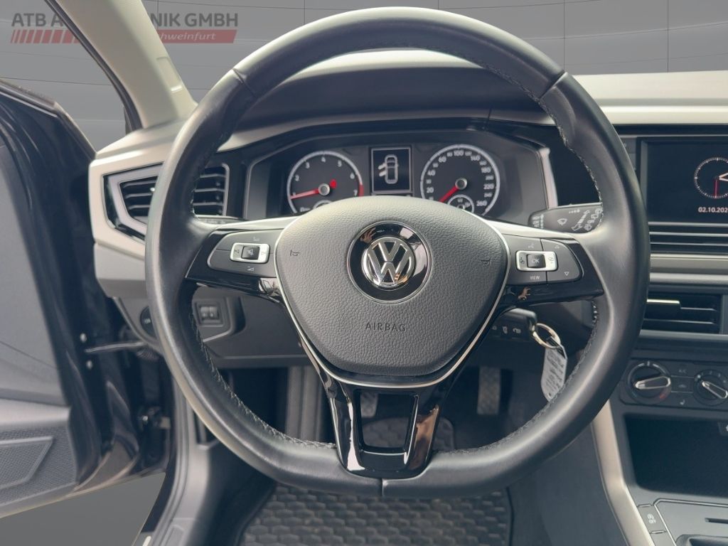 Fahrzeugabbildung Volkswagen Polo Comfortline Sitzheizung Klima Einparkhilf