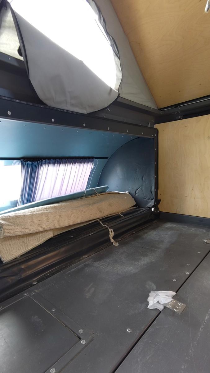 Mitsubishi L200 mit Crawler Camping Aufbau
