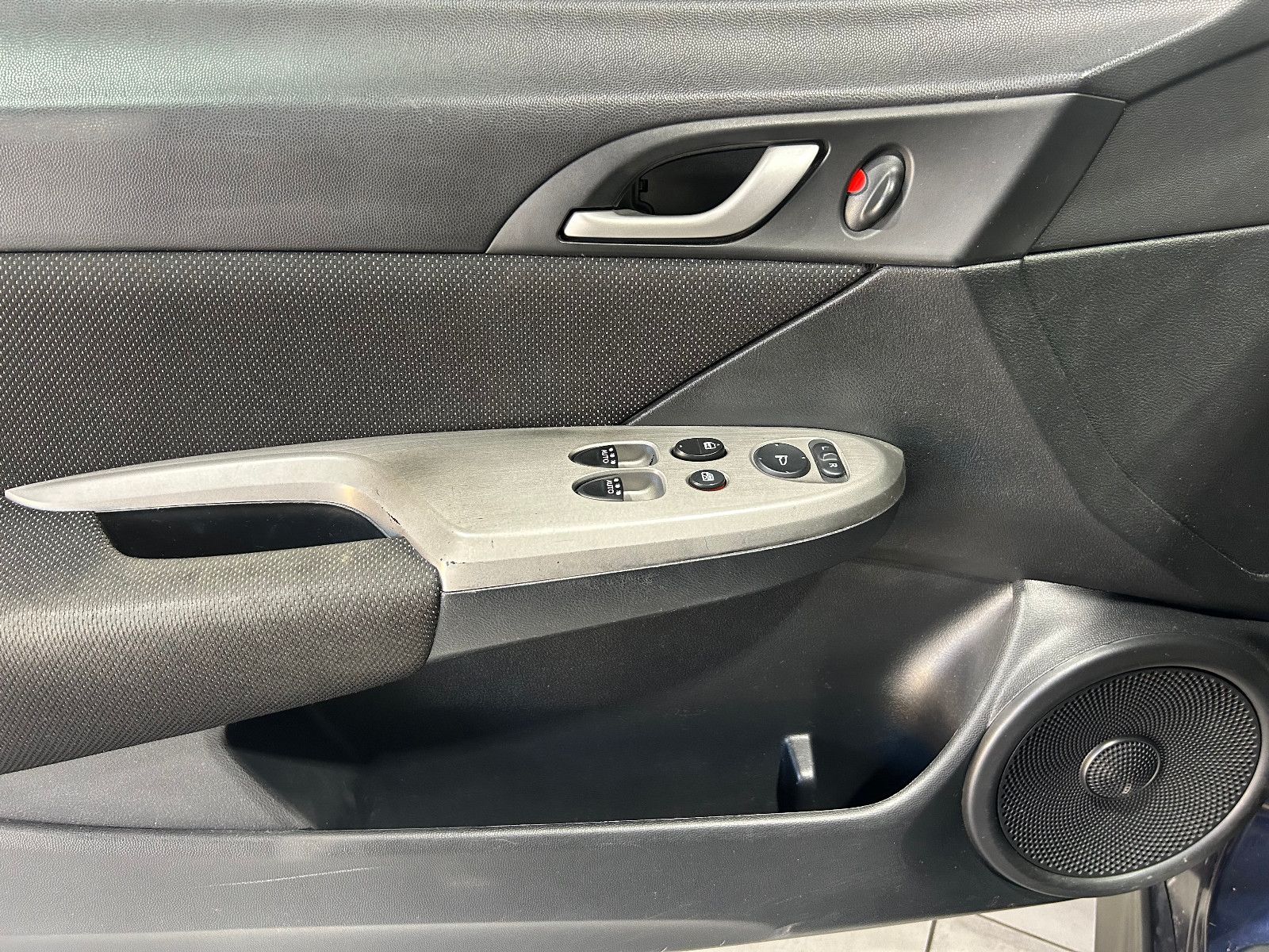Fahrzeugabbildung Honda Civic Lim. 3-trg. 2.2 i-CTDi Type S/KLIMA/NAVI/