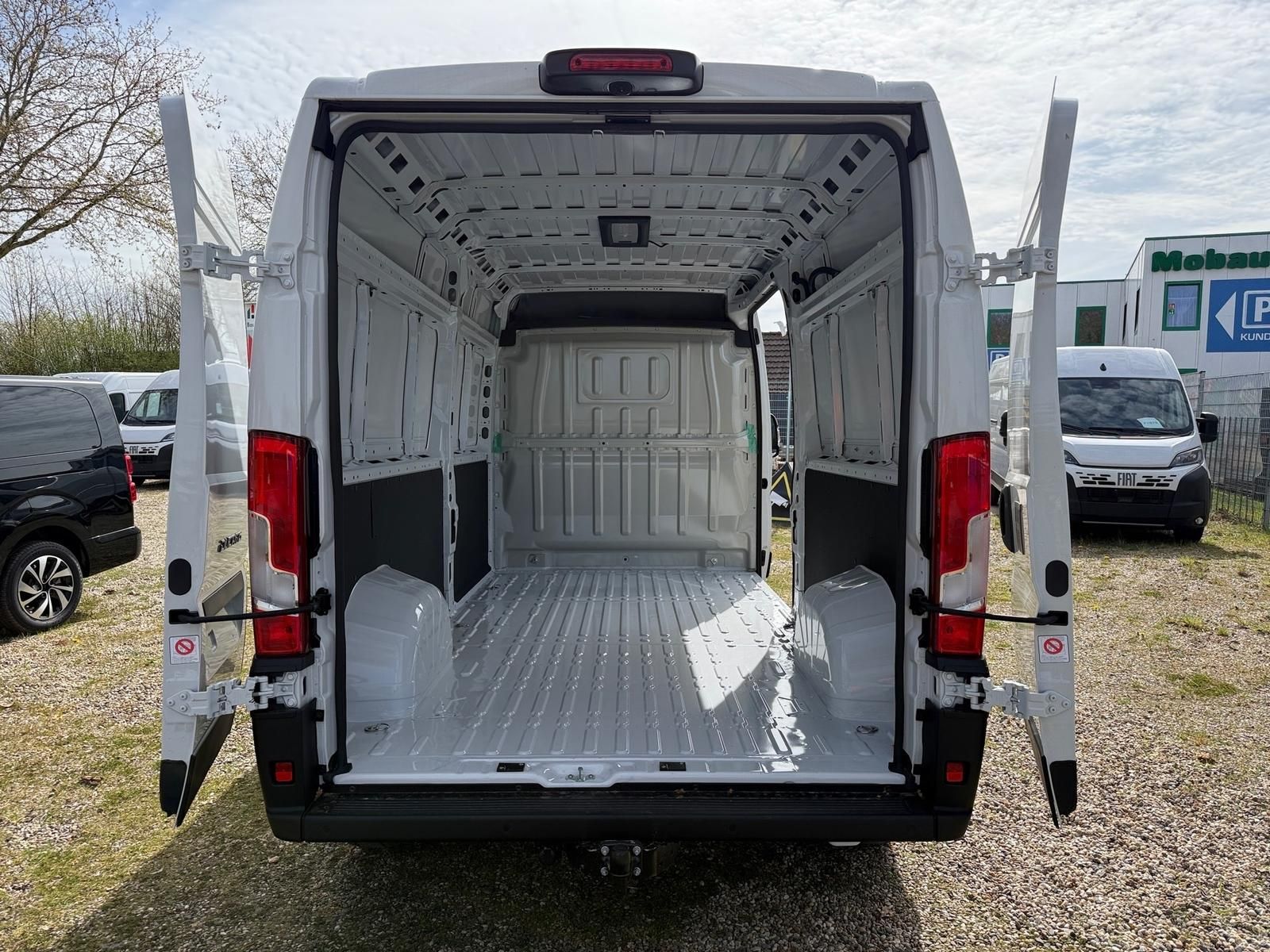 Fahrzeugabbildung Fiat Ducato Maxi L3H2 Kastenwagen 140 MT6