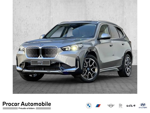 BMW iX1 xDrive30 X-Line PANO AHK DA+ PA+ H/K 19"