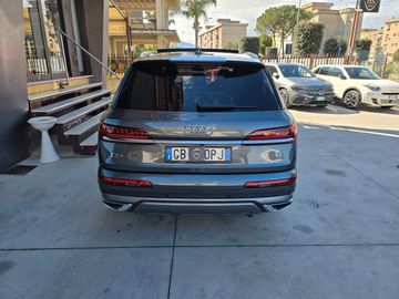 Audi Q7 - 8