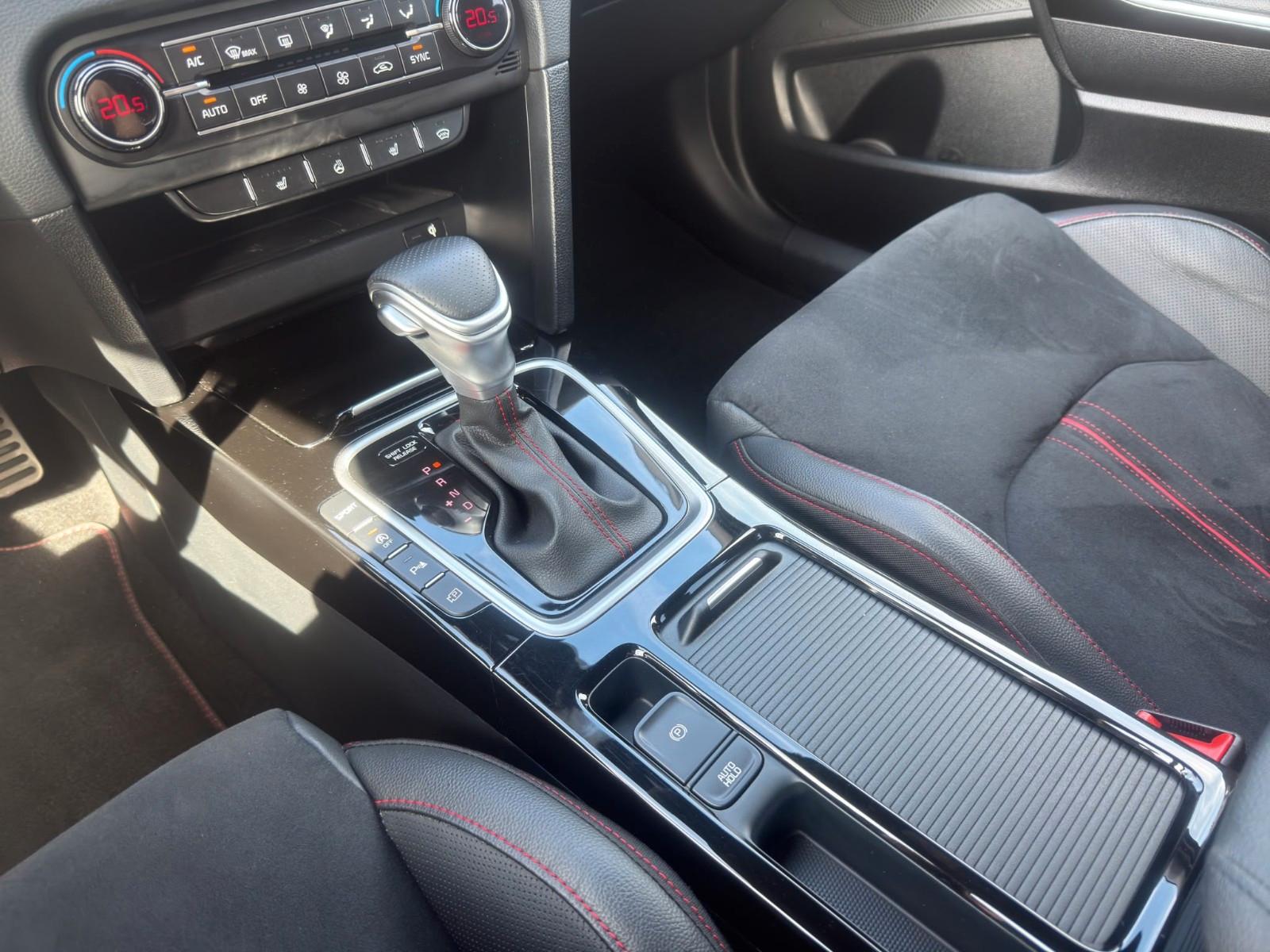 Kia ProCeed 1.6T DCT7 GT Navi Memory Kamera Klima