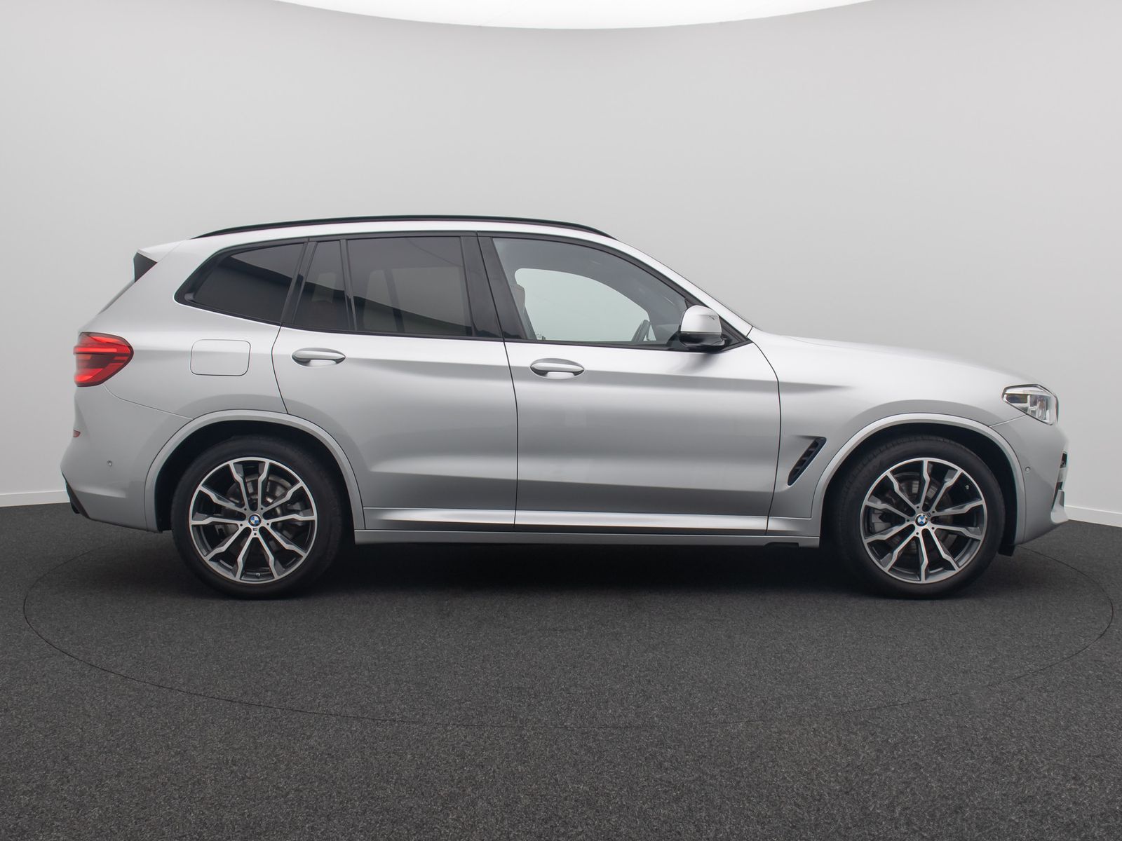 Fahrzeugabbildung BMW X3 xD20d M Sport ACC Kamera AHK DisplKey DAB 20"
