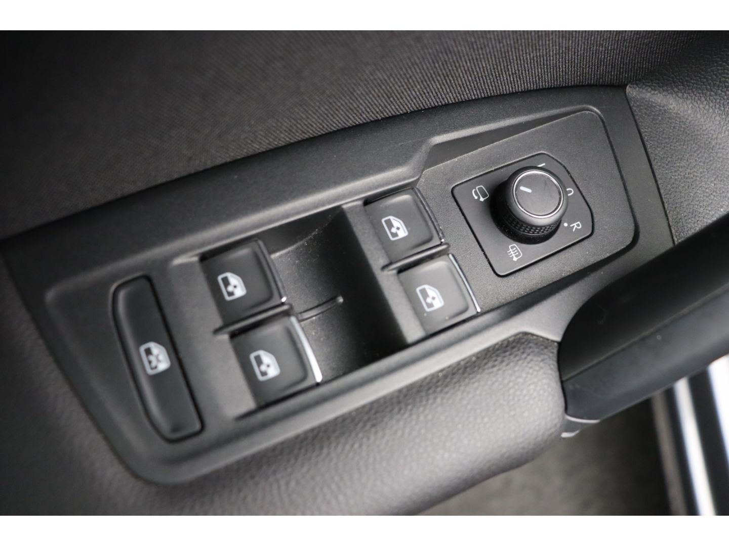 Fahrzeugabbildung Volkswagen Tiguan Highline BMT Start-Stopp ACC 3-Klimaautom
