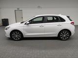 Hyundai i30 Navi/SHZ/PDC/Kam/Tempom./17"LM - Hyundai i30 in Magdeburg