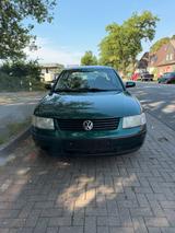 Volkswagen Ich verkaufe hier meine VW Passat 1,8 mit ... - gebrauchte VW Passat aus dem Jahr 1999