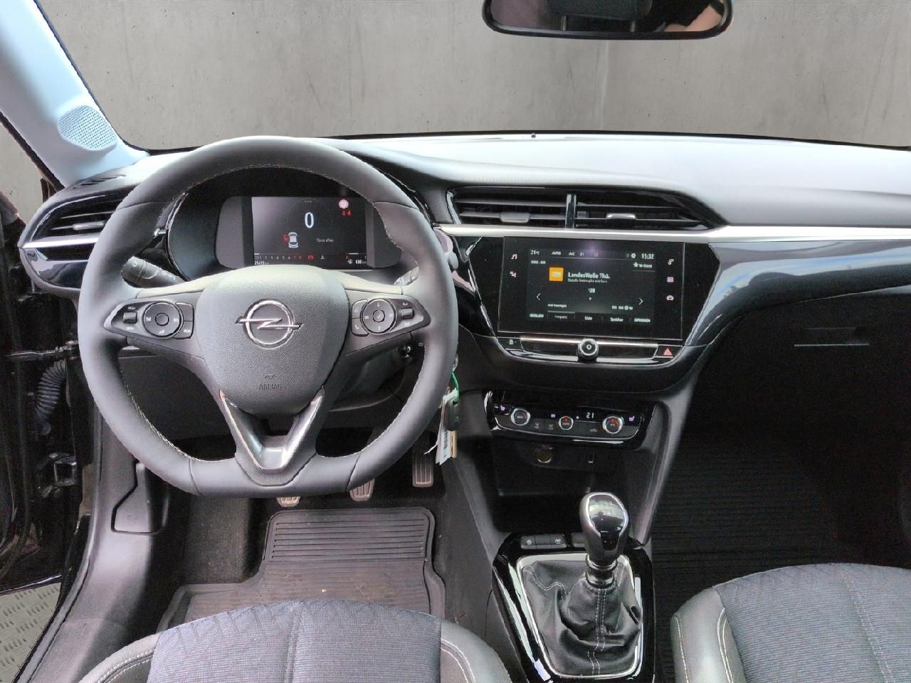 Fahrzeugabbildung Opel Corsa 1.2T Elegance - Kamera h, Sitz-, Lenkradhz