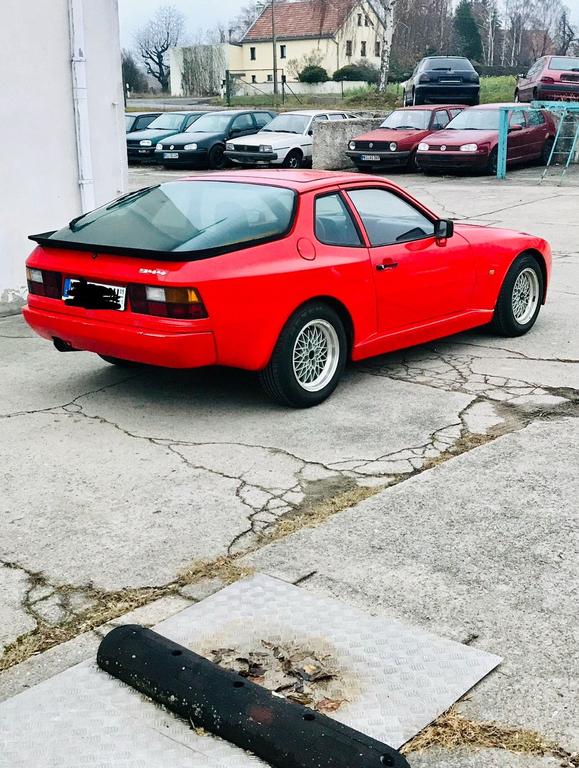 Porsche 924