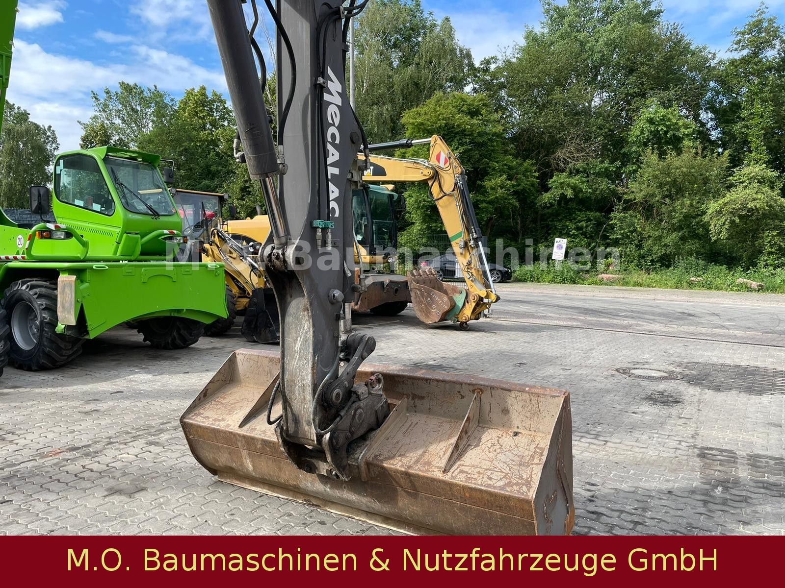 Fahrzeugabbildung MECALAC 12 MXT  / SW / VSA / 3x Schaufel /