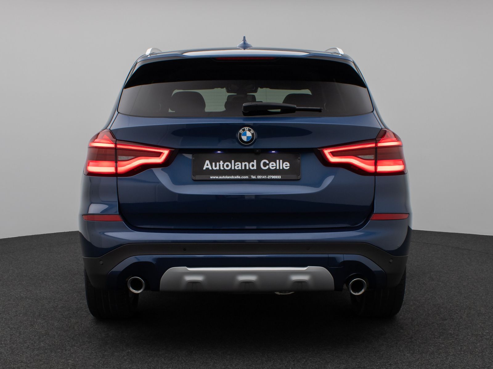 Fahrzeugabbildung BMW X3 xD20d xLine Kamera Panorama DAB HUD HiFi AHK