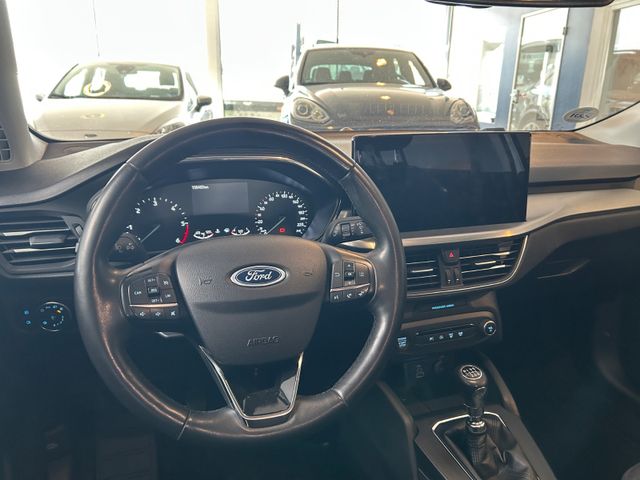 Fahrzeugabbildung Ford Focus Turnier Titanium