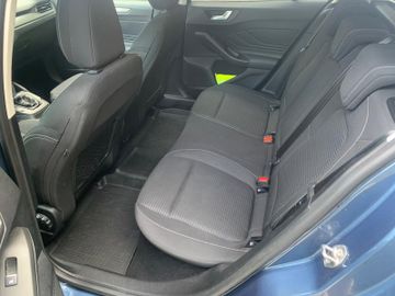 Ford Focus - 10